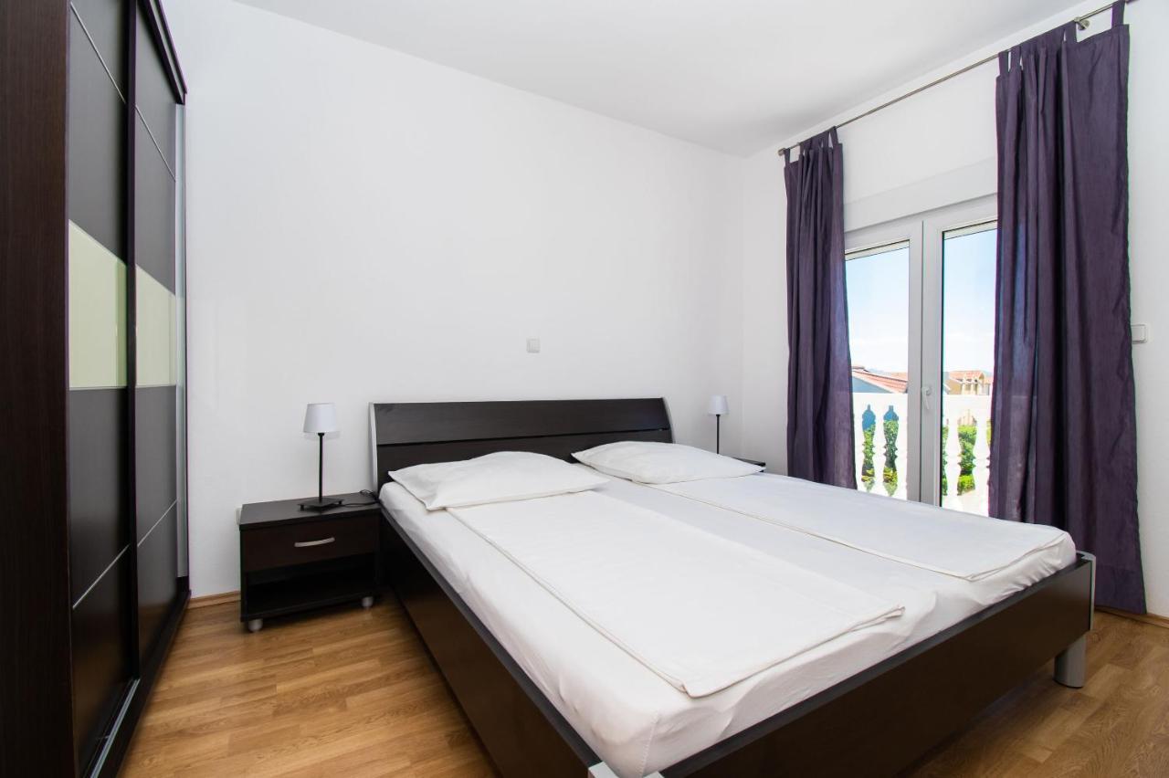 Apartments Kendes Vodice Esterno foto