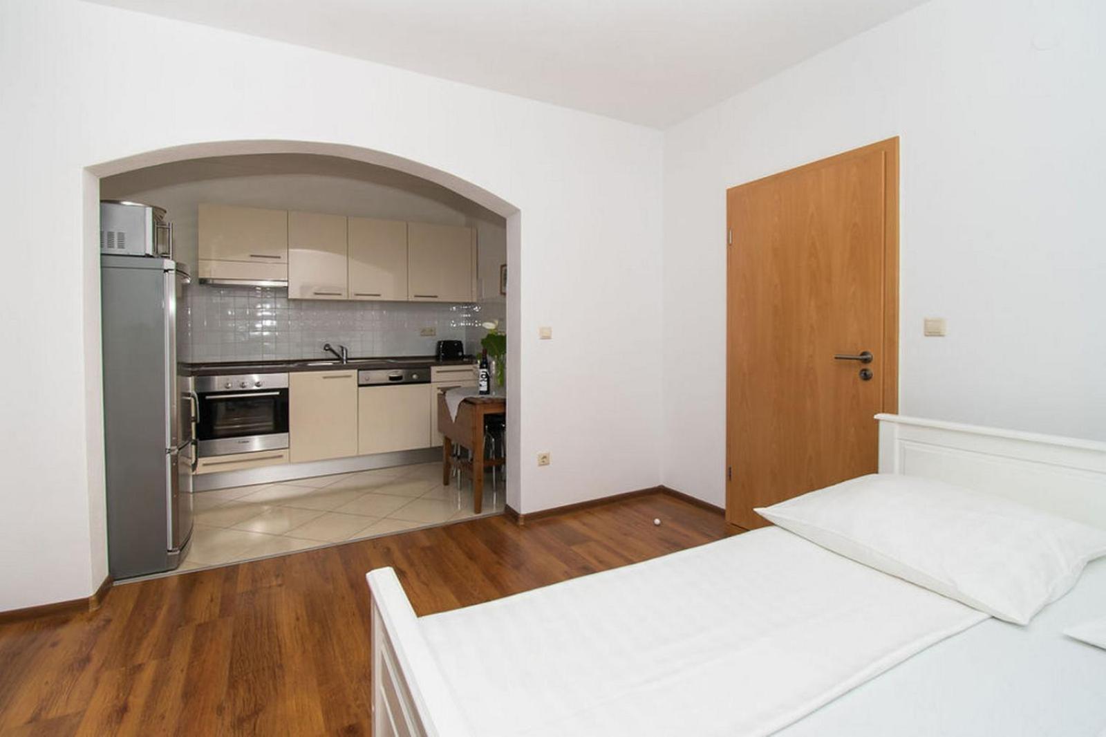 Apartments Kendes Vodice Esterno foto