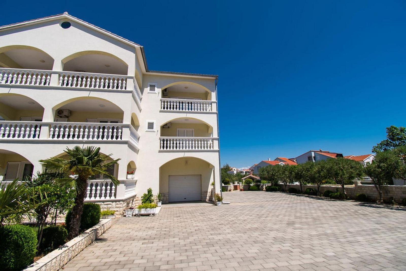 Apartments Kendes Vodice Esterno foto