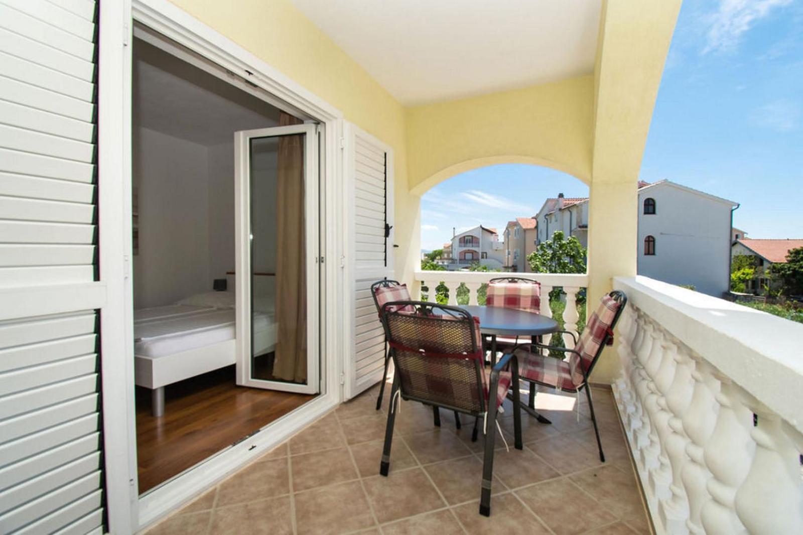 Apartments Kendes Vodice Esterno foto