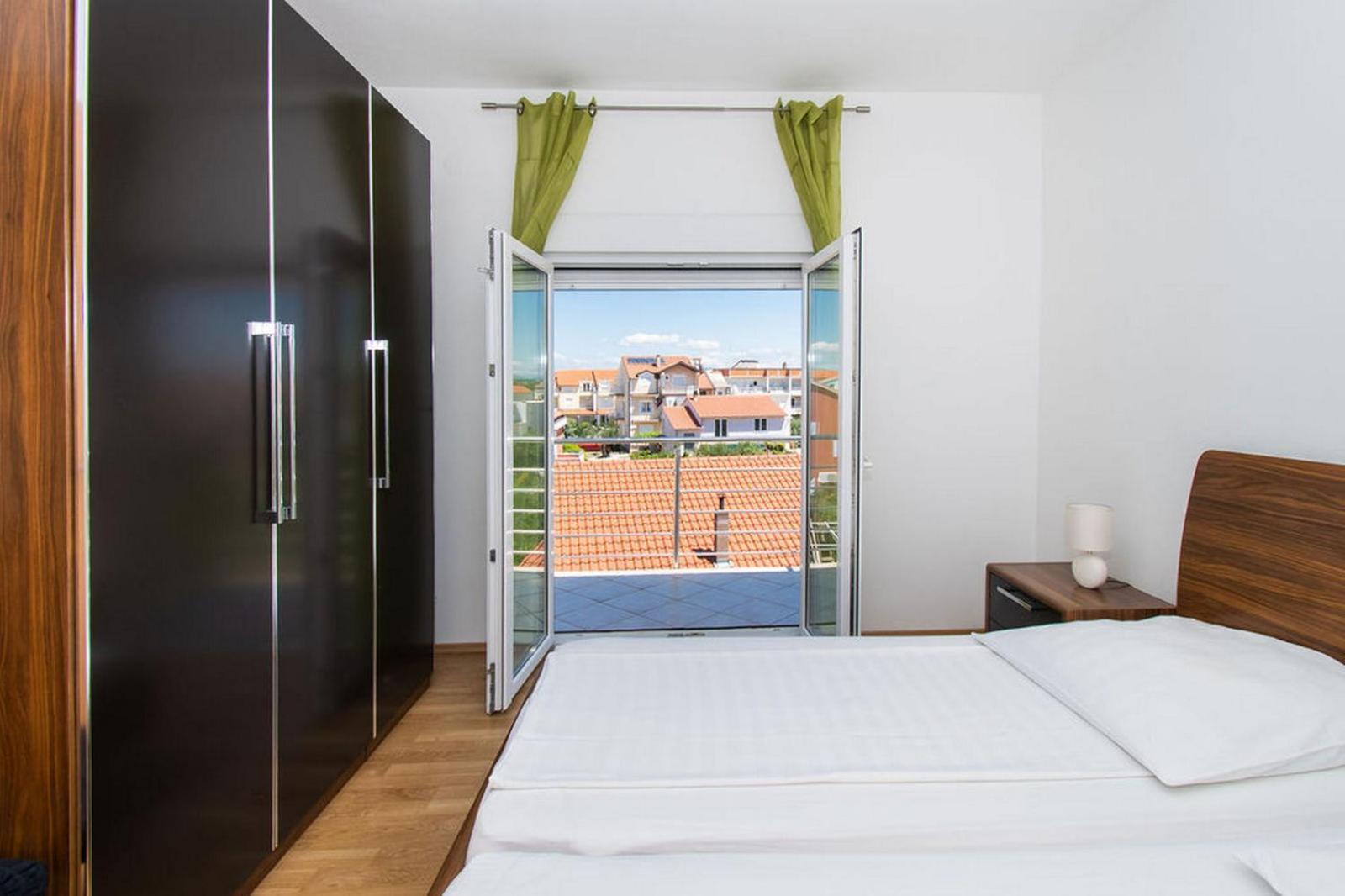 Apartments Kendes Vodice Esterno foto