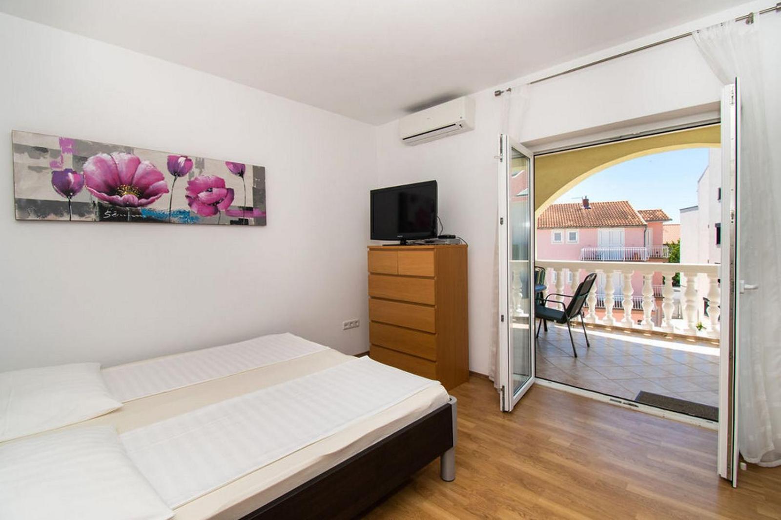 Apartments Kendes Vodice Esterno foto
