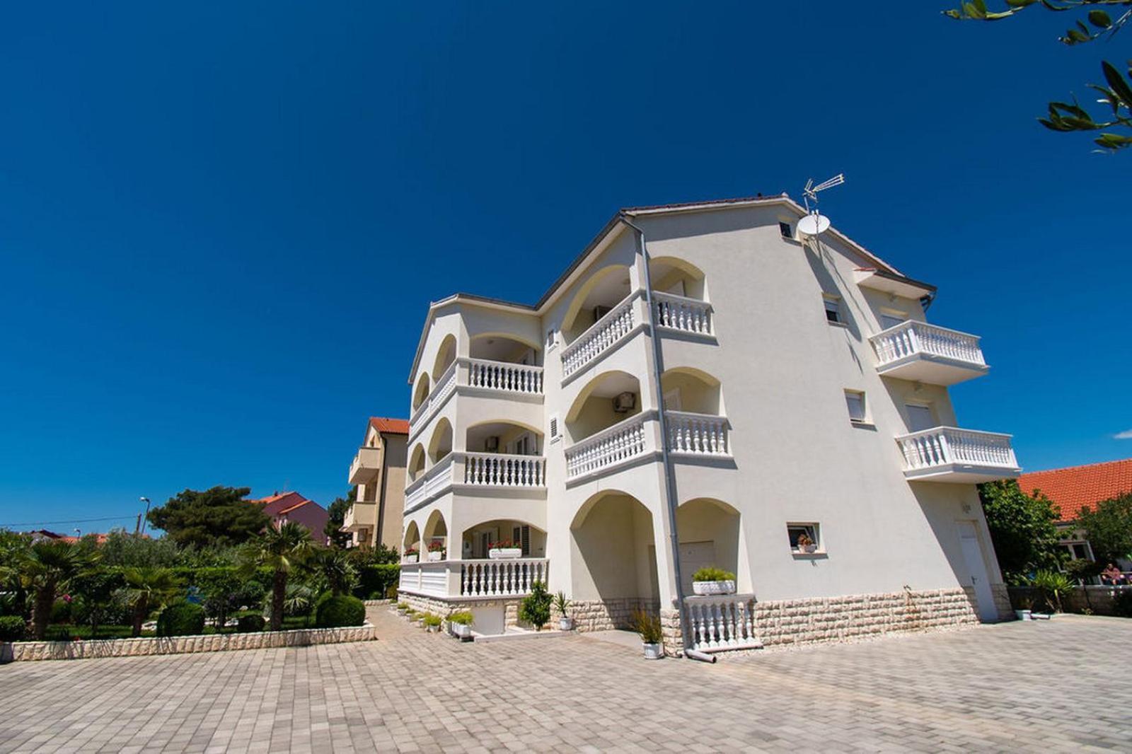 Apartments Kendes Vodice Esterno foto