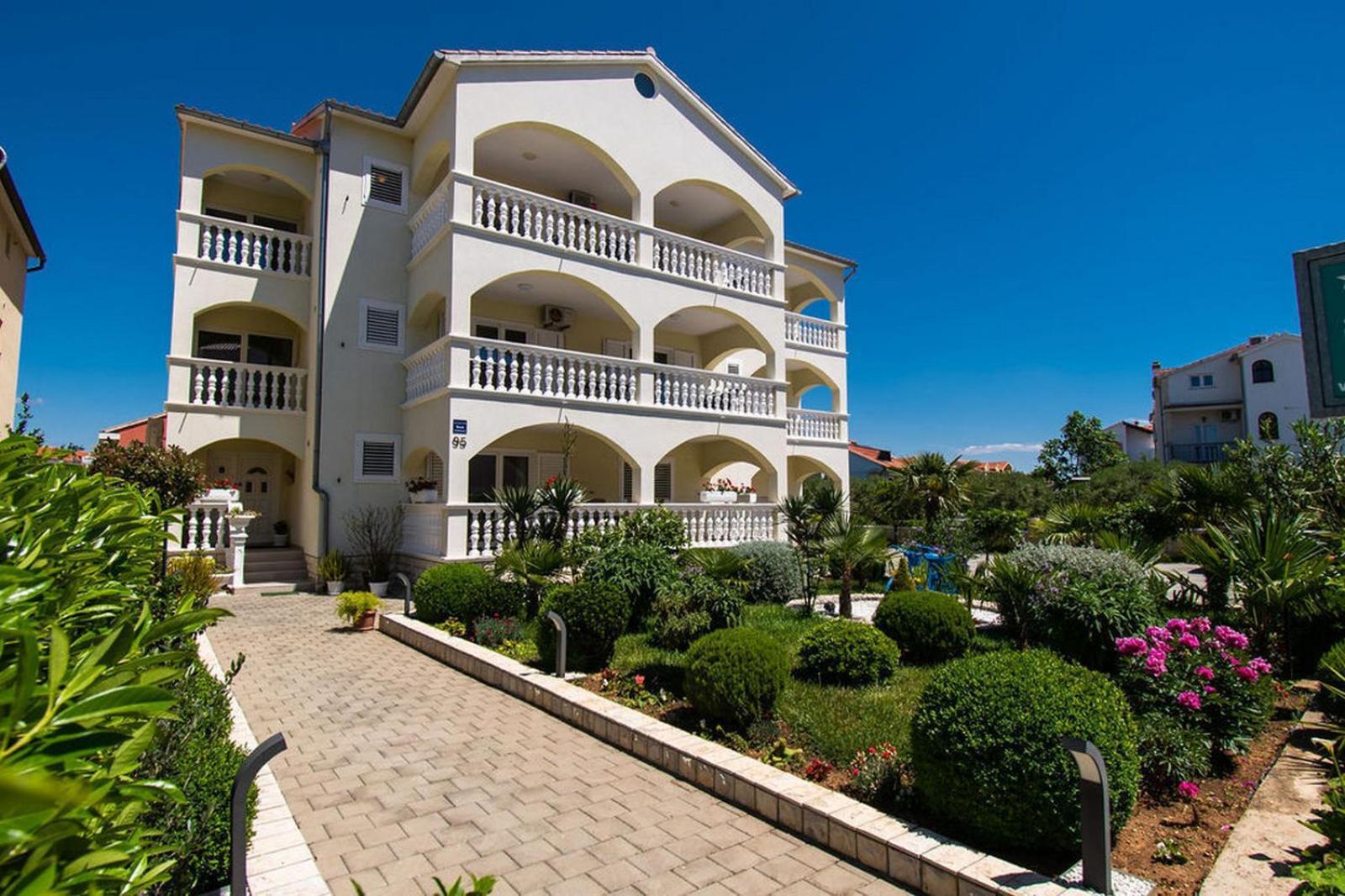 Apartments Kendes Vodice Esterno foto